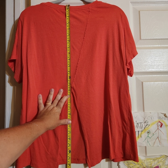 Athletic works women's XL 16/18 top with back v cut out - Picture 5 of 6